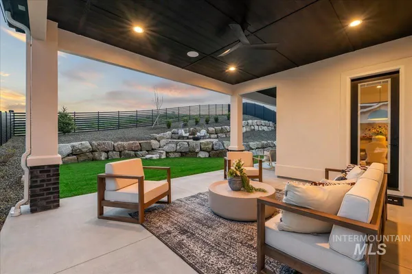 $1,050,000 | 6971 North Cairnhill Way, Eagle, ID 83616