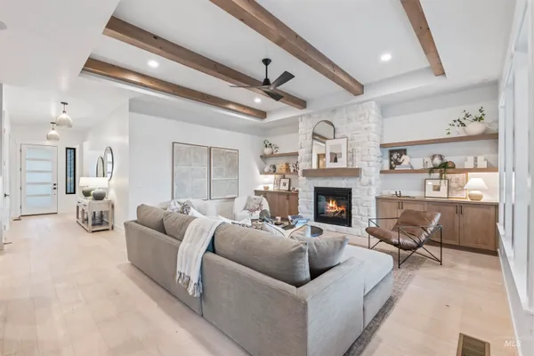 $1,050,000 | 6971 North Cairnhill Way, Eagle, ID 83616