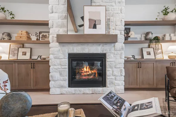 $1,050,000 | 6971 North Cairnhill Way, Eagle, ID 83616