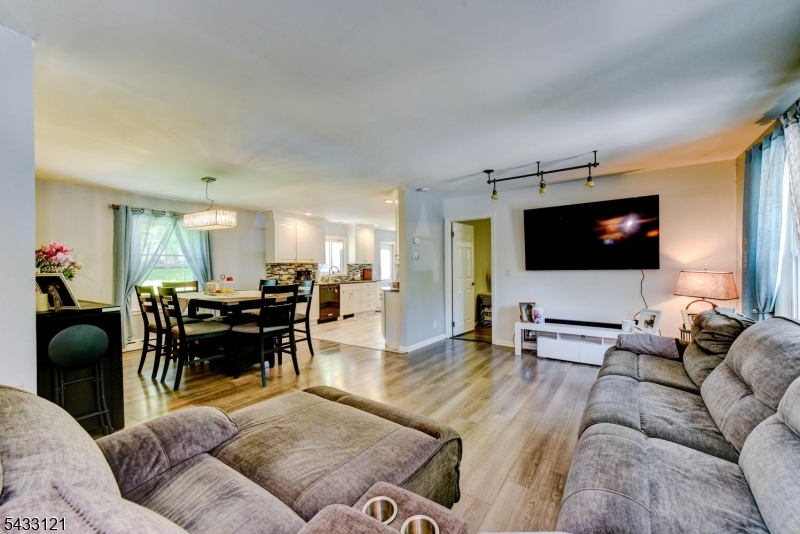 77 Marion Avenue Butler, NJ 07405 - Photo 8 of 46
