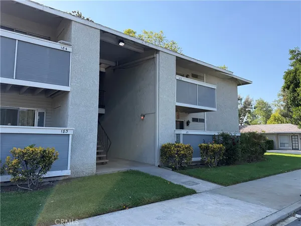 $1,995 | 26200 Redlands Boulevard, Unit 182, Redlands, CA 92373