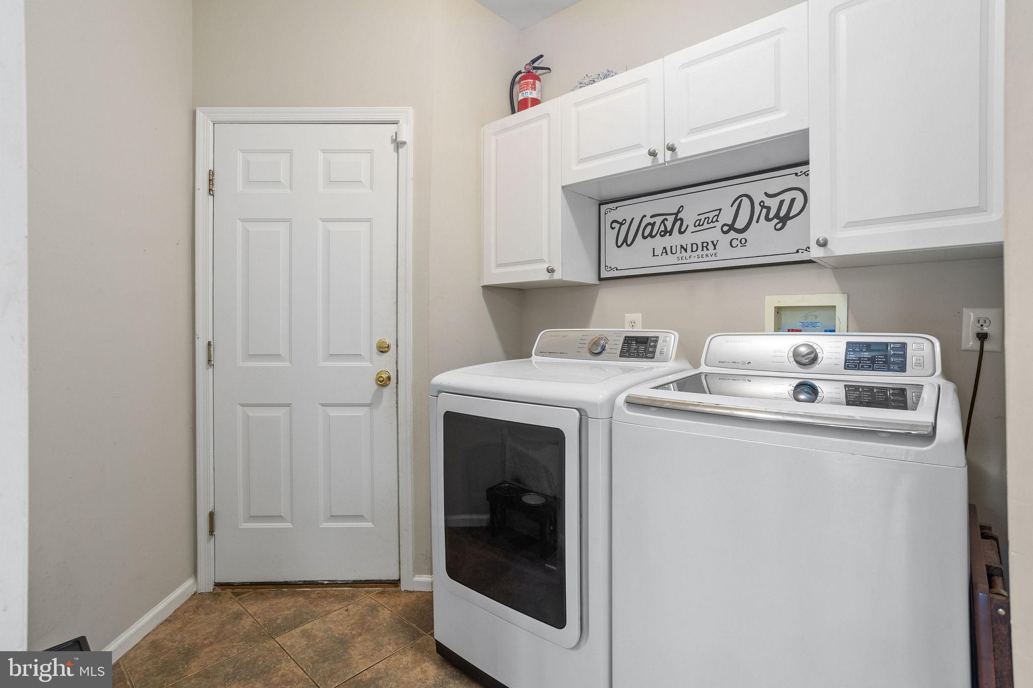 44 Red Fox Trail Sicklerville, NJ 08081 - Photo 14 of 49 a utility room with dryer and washer