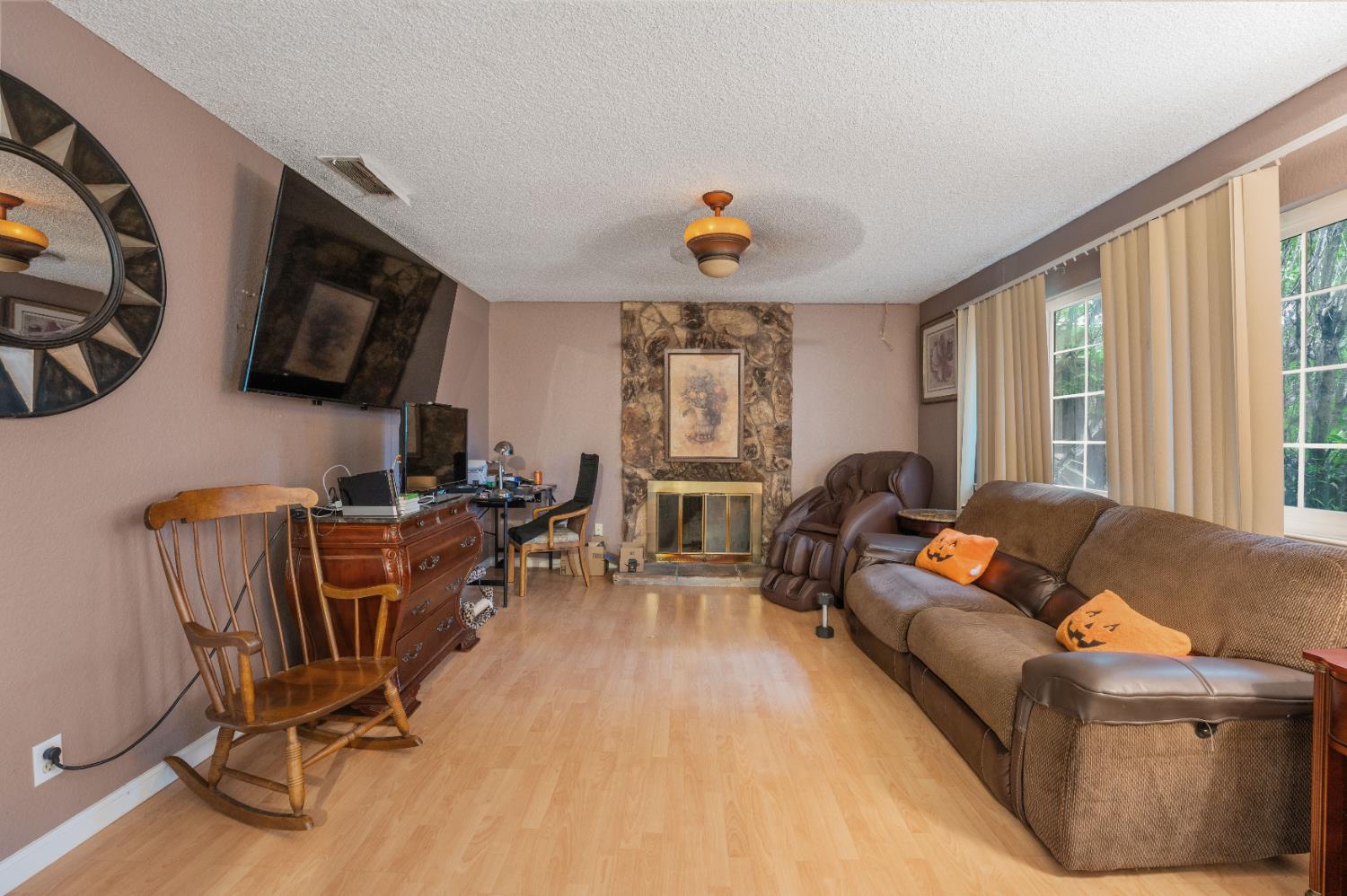 8277 Rhodora Court Orangevale, CA 95662 - Photo 6 of 16