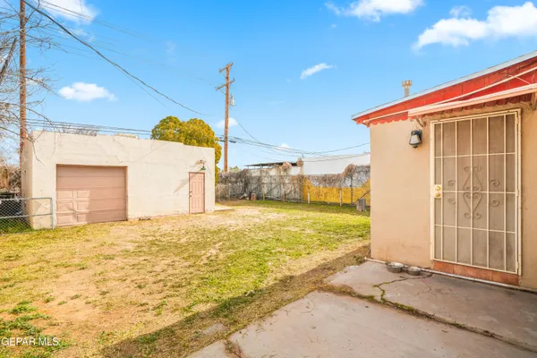a view of a house with a outdoor space