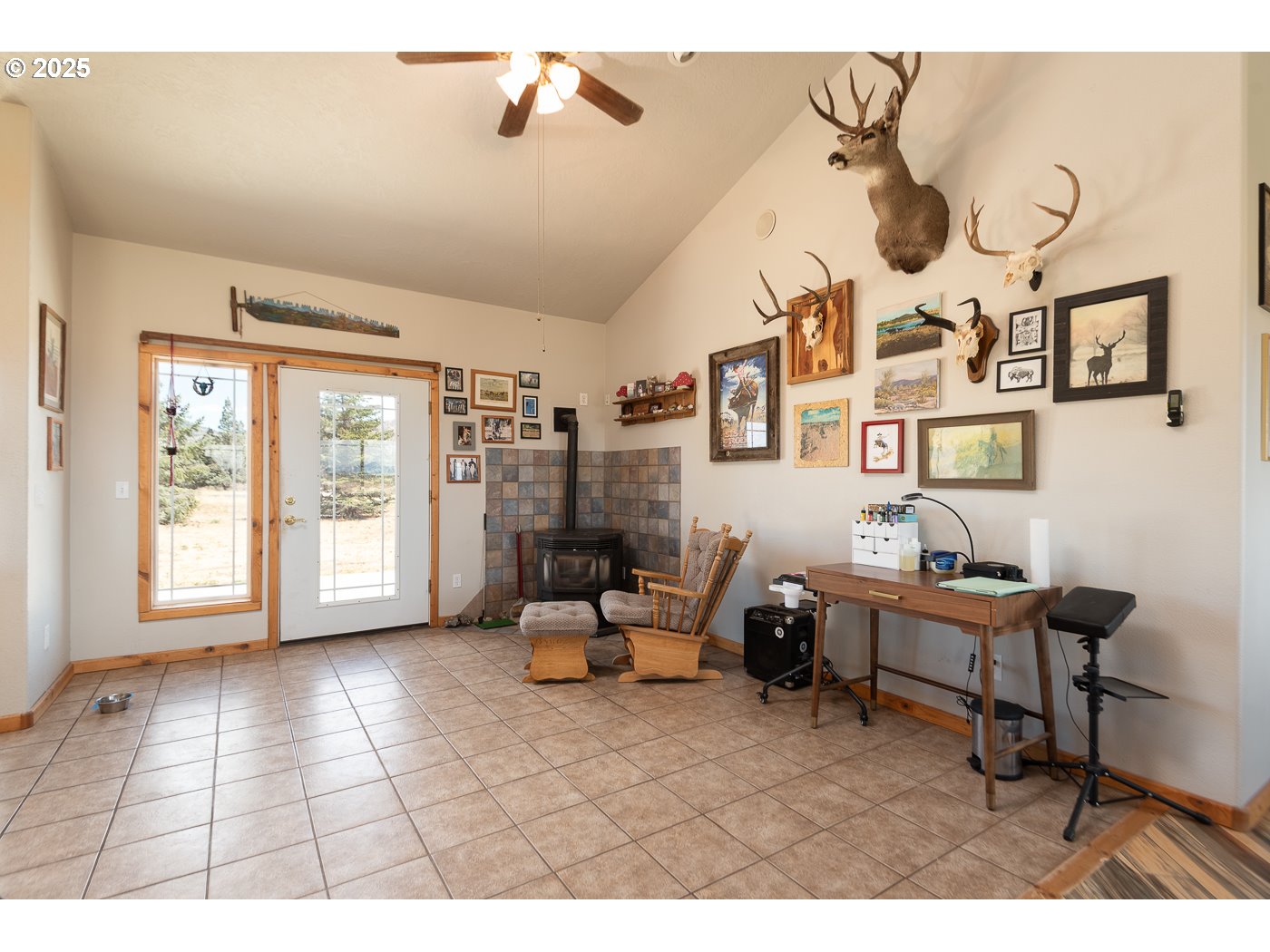 15990 Southwest Culver Highway Culver, OR 97734 - Photo 2 of 41 a workspace with furniture and a window
