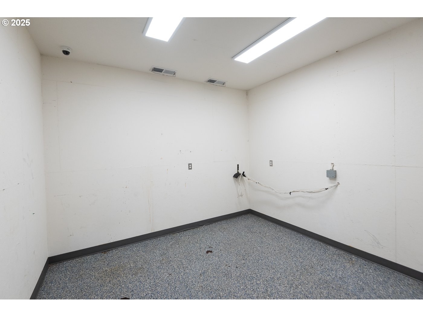 15990 Southwest Culver Highway Culver, OR 97734 - Photo 32 of 41 a view of an empty room