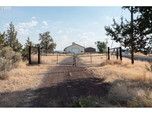 $1,500,000 | 15990 Southwest Culver Highway, Culver, OR 97734