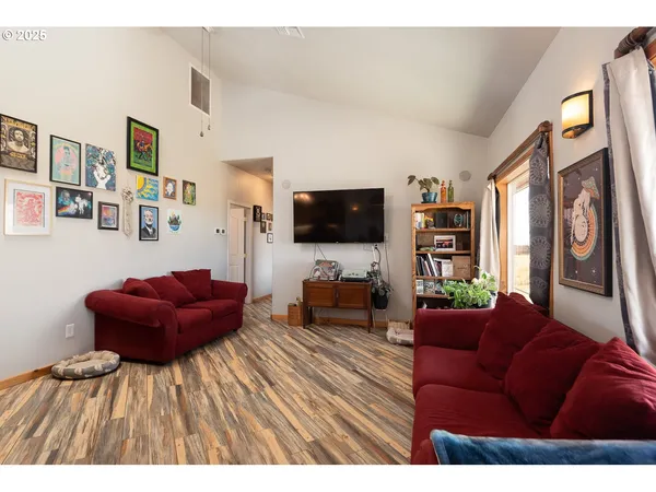 $1,500,000 | 15990 Southwest Culver Highway, Culver, OR 97734