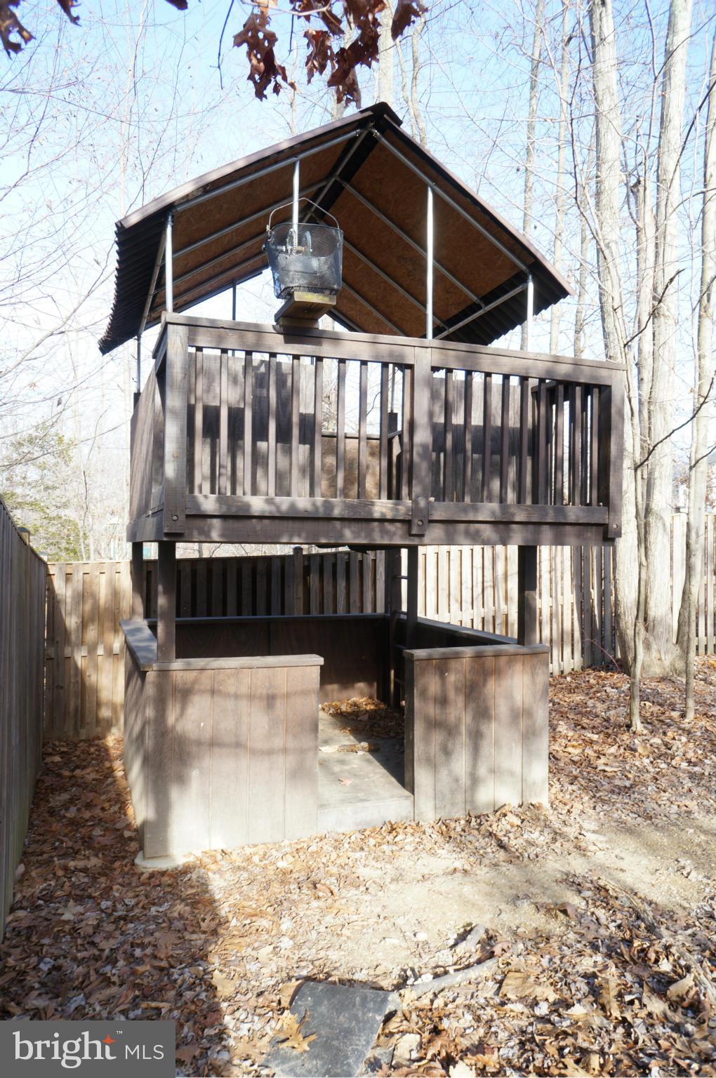 18504 Kerill Road Triangle, VA 22172 - Photo 29 of 30 Custom Fort/ Playhouse