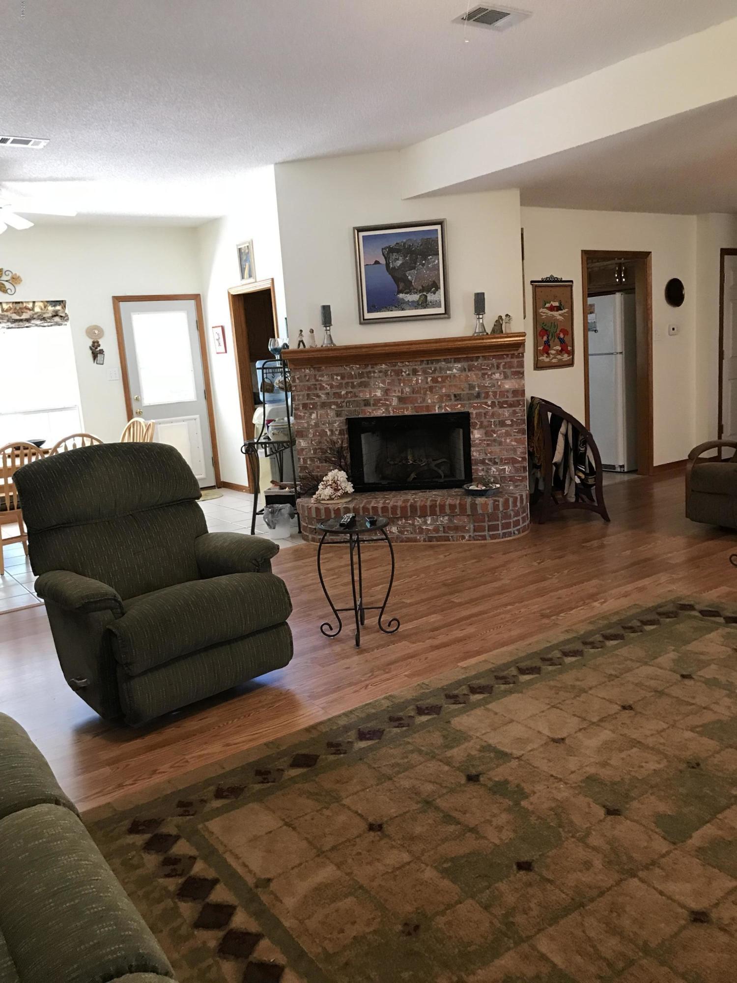 2510 Havard Road Ocean Springs, MS 39564 - Photo 5 of 23 IMG_0296