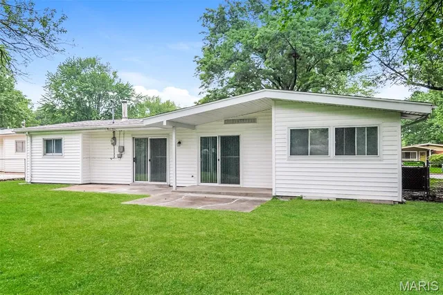 $1,680 | 2280 St Catherine Street, Florissant, MO 63033