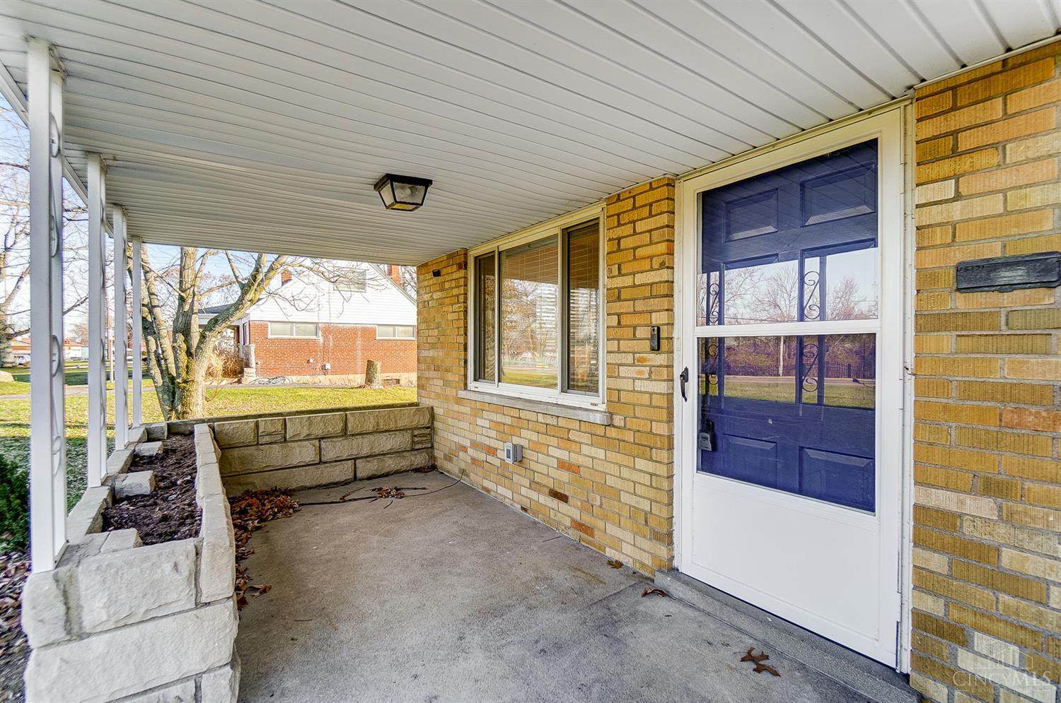 5371 Sidney Road Cincinnati, OH 45238 - Photo 3 of 31