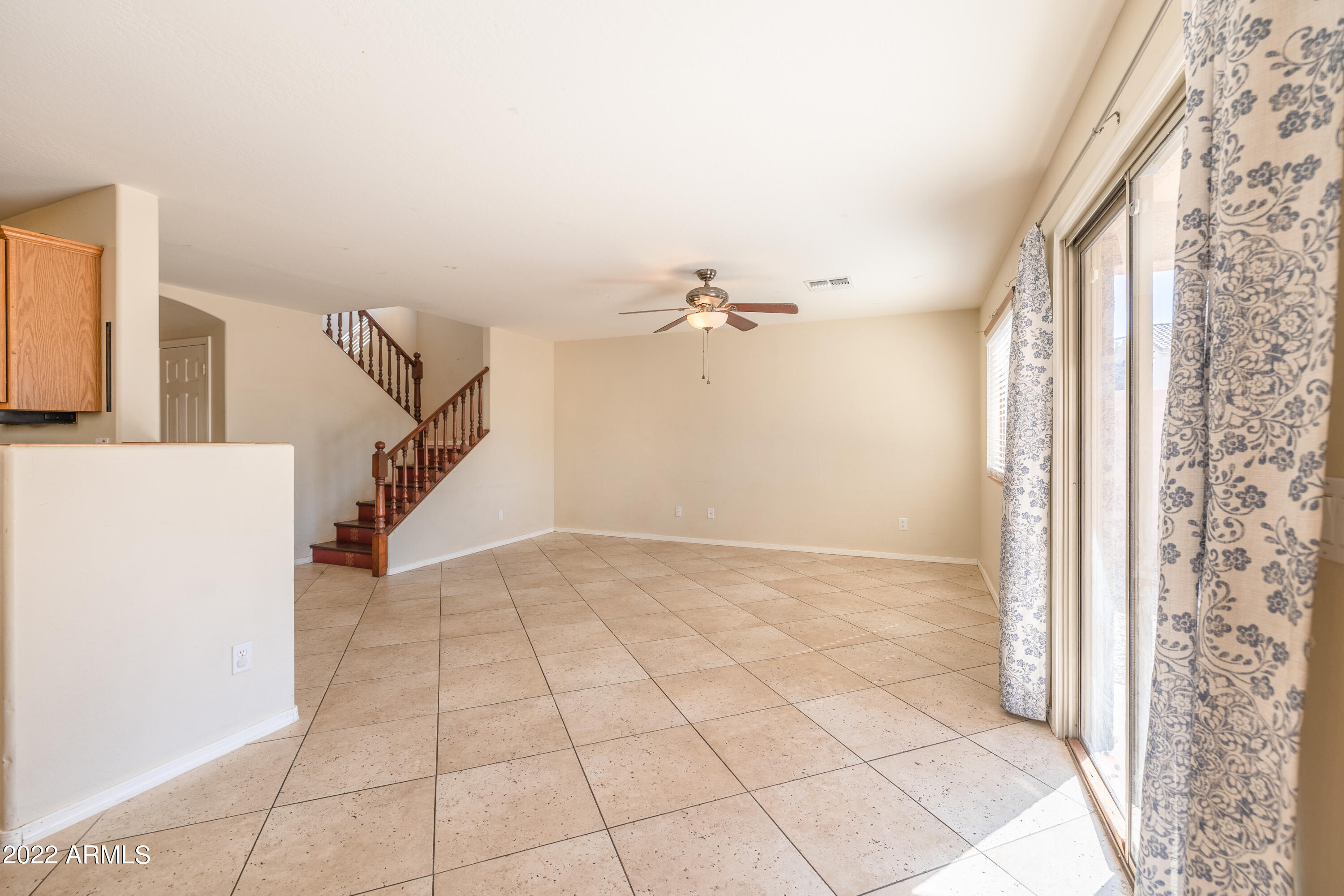 3233 West Pecan Road Phoenix, AZ 85041 - Photo 8 of 35 A (8 of 34)