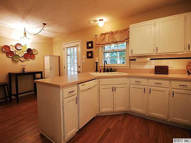 9818 Deer Spring Lane Charlotte, NC 28210 - Photo 12 of 14