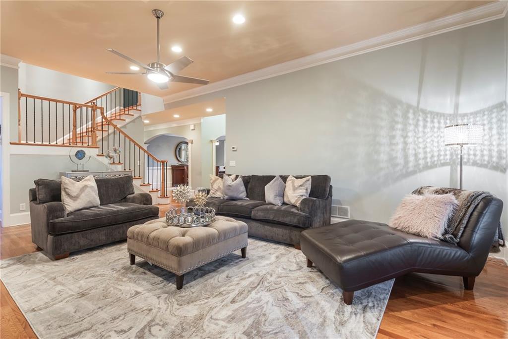 820 Wesley Oak Road Northwest Sandy Springs, GA 30328 - Photo 12 of 71