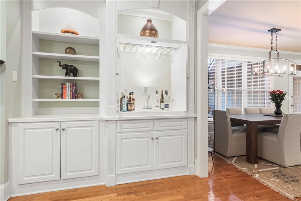 820 Wesley Oak Road Northwest Sandy Springs, GA 30328 - Photo 15 of 71