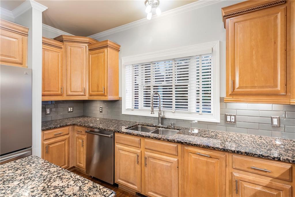 820 Wesley Oak Road Northwest Sandy Springs, GA 30328 - Photo 22 of 71