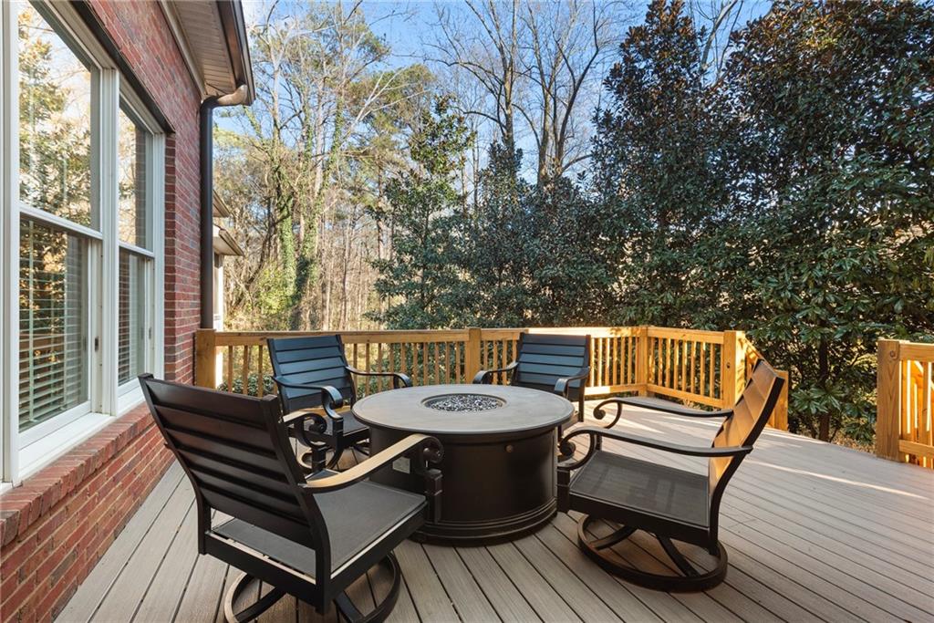 820 Wesley Oak Road Northwest Sandy Springs, GA 30328 - Photo 25 of 71