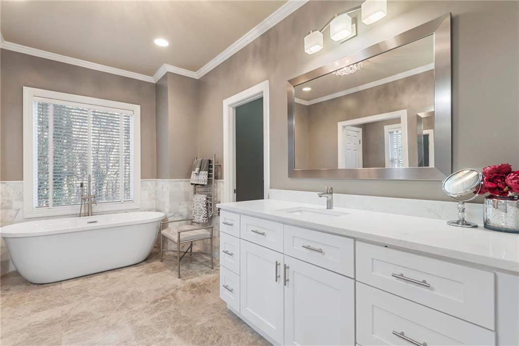 820 Wesley Oak Road Northwest Sandy Springs, GA 30328 - Photo 32 of 71