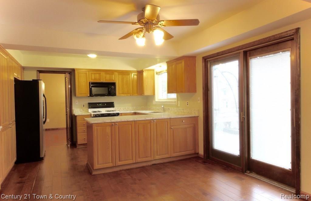 3126 Tamarron Drive Rochester Hills, MI 48309 - Photo 11 of 44