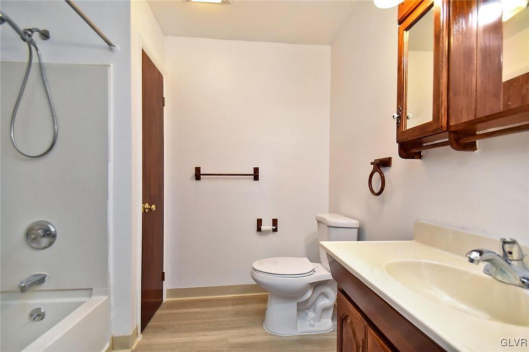 2010 Chester Road Bethlehem, PA 18017 - Photo 20 of 33 Gallery Image 20