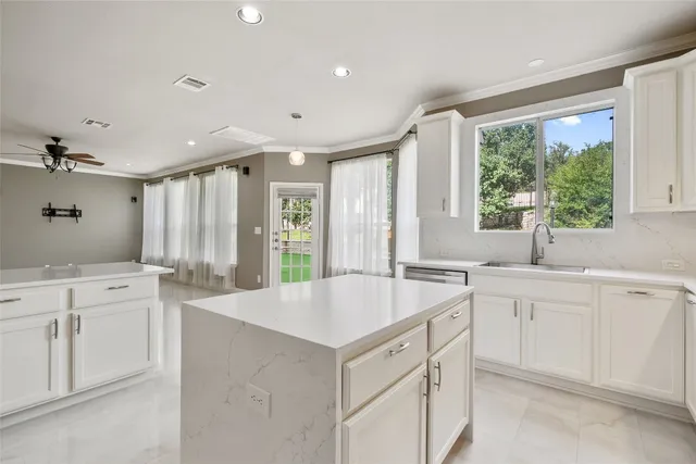 $850,000 | 7601 Crackling Creek Drive, Austin, TX 78736