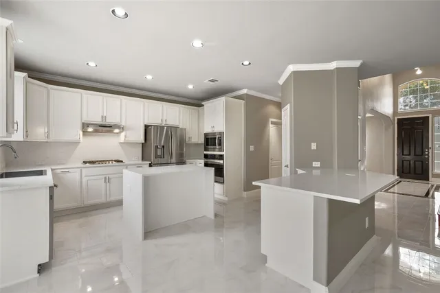 $850,000 | 7601 Crackling Creek Drive, Austin, TX 78736