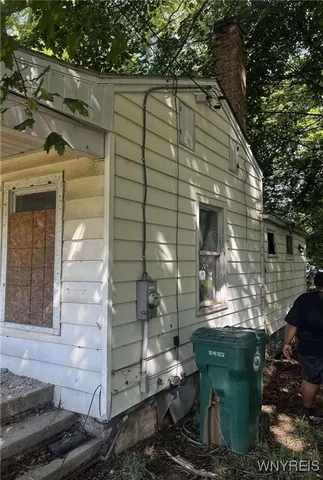 $30,000 | 2313 15th Street, Niagara Falls, NY 14305