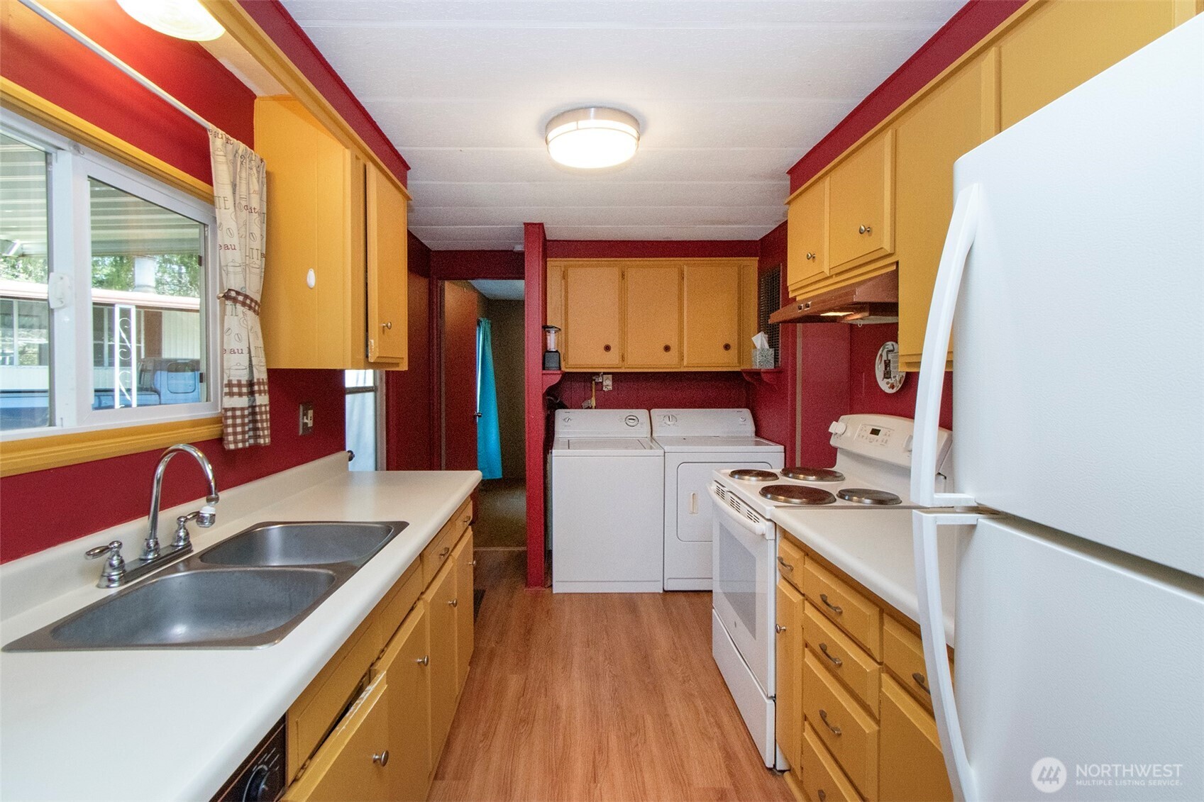 90 Baywood Village Road, Unit 8 Sequim, WA 98382 - Photo 5 of 40