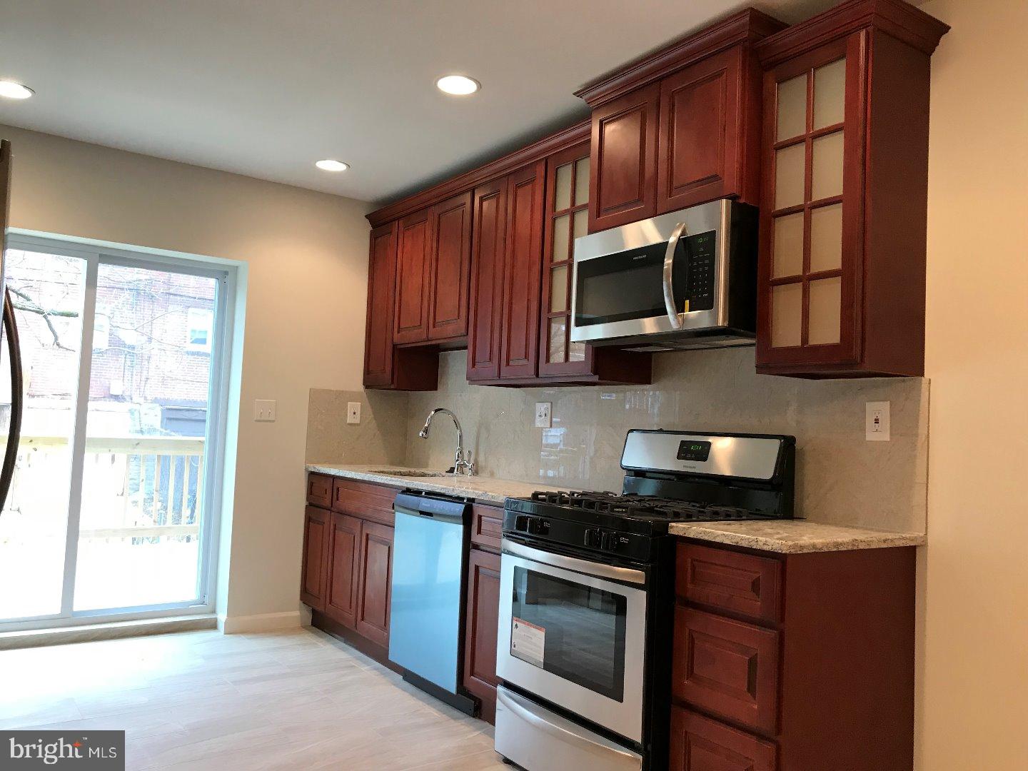 7407 Sommers Road Philadelphia, PA 19138 - Photo 12 of 25 Kitchen
