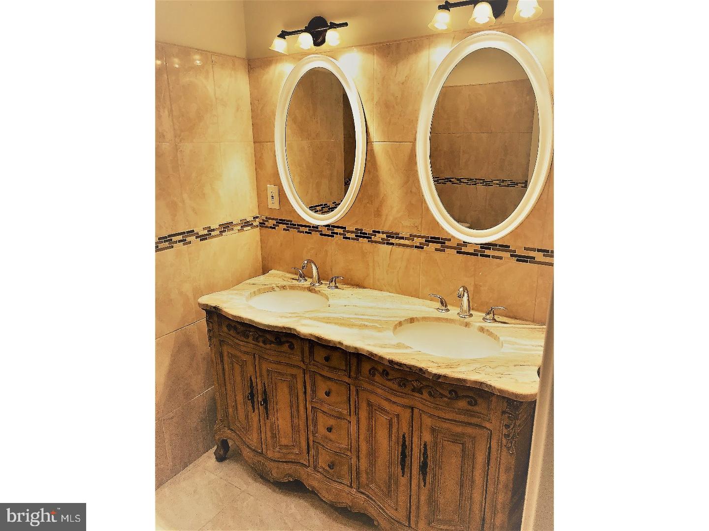 7407 Sommers Road Philadelphia, PA 19138 - Photo 15 of 25 Bathroom