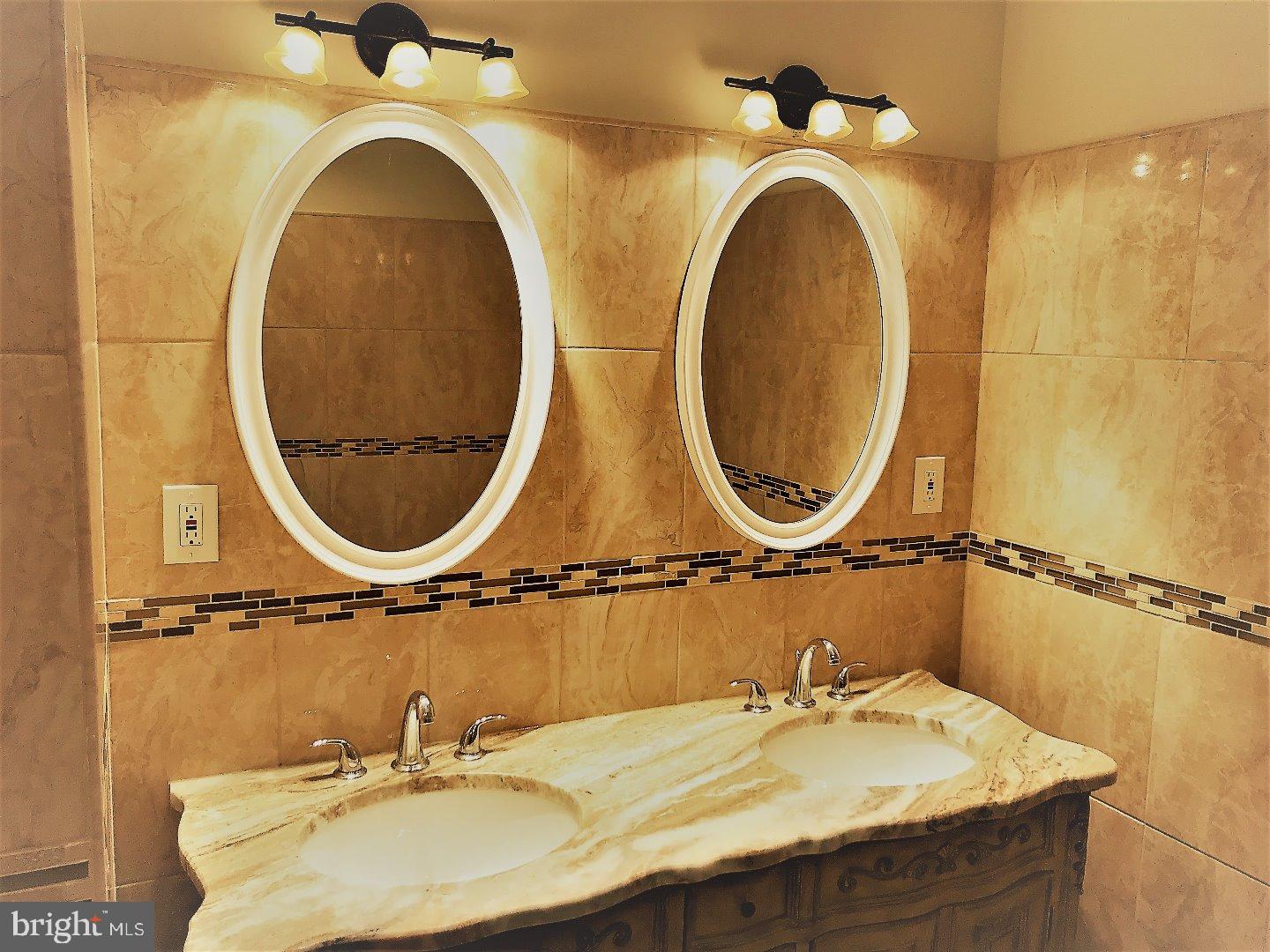 7407 Sommers Road Philadelphia, PA 19138 - Photo 18 of 25 Bathroom