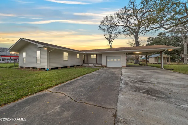 $219,000 | 112 North Hebert Avenue, Kaplan, LA 70548