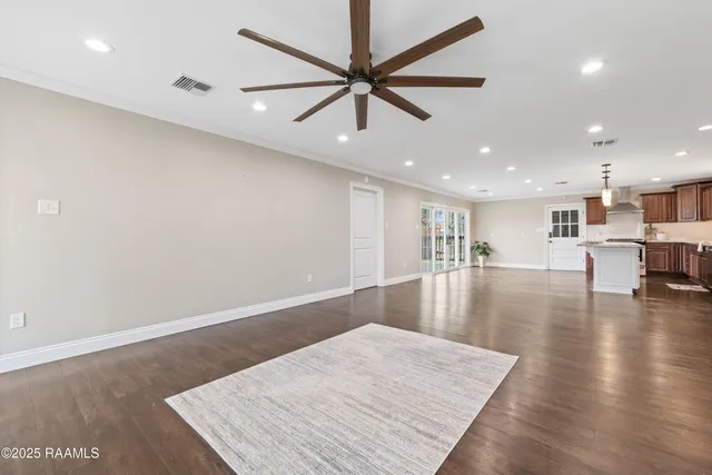 $219,000 | 112 North Hebert Avenue, Kaplan, LA 70548