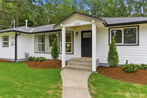 $617,950 | 3202 South 76th Street, Tacoma, WA 98409