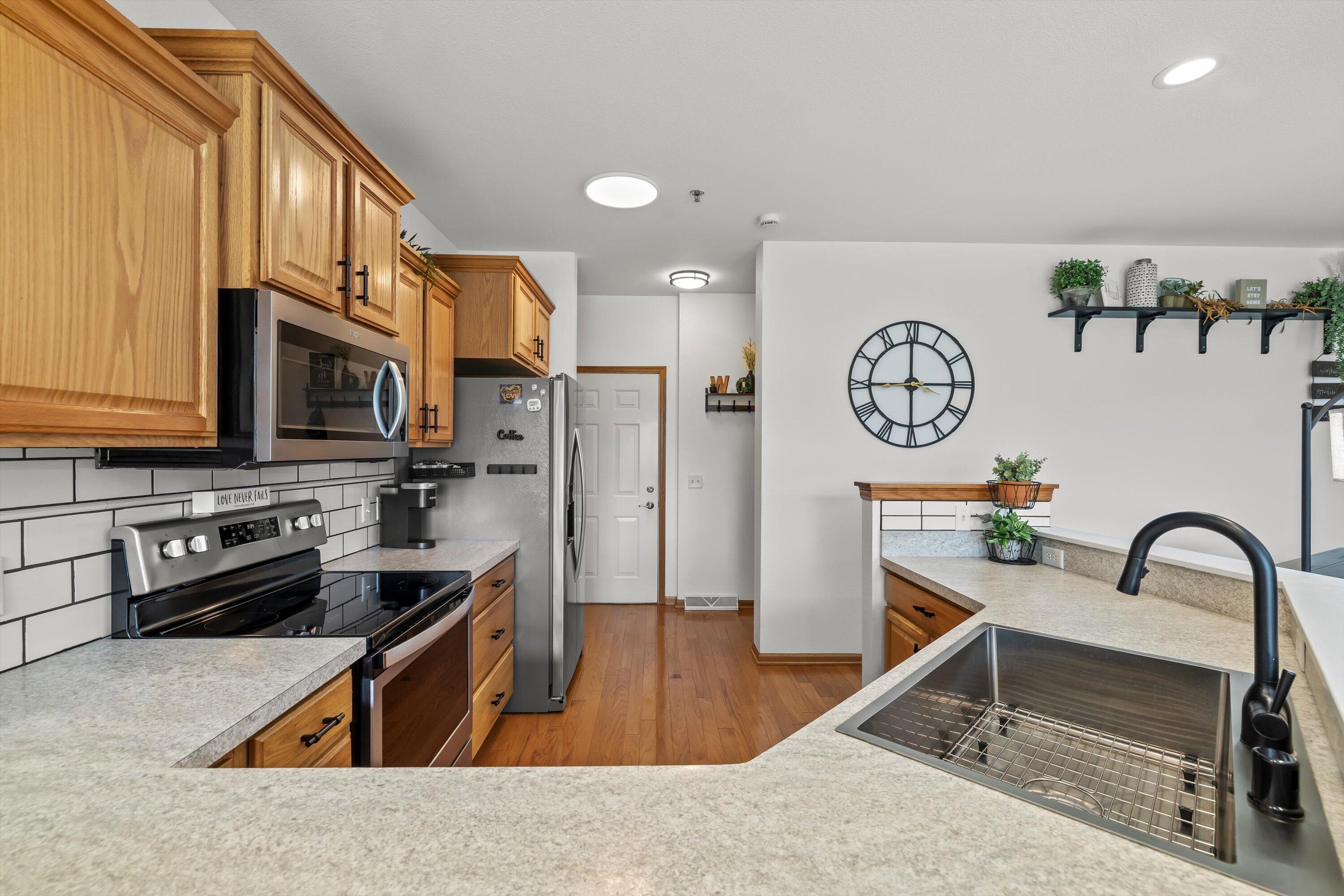 6300 44th Street, Unit 125 Somers, WI 53144 - Photo 12 of 40 Kitchen