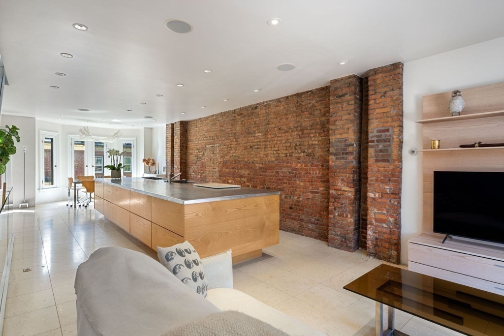 80 Appleton Street, Unit 80 Boston, MA 02116 - Photo 12 of 42