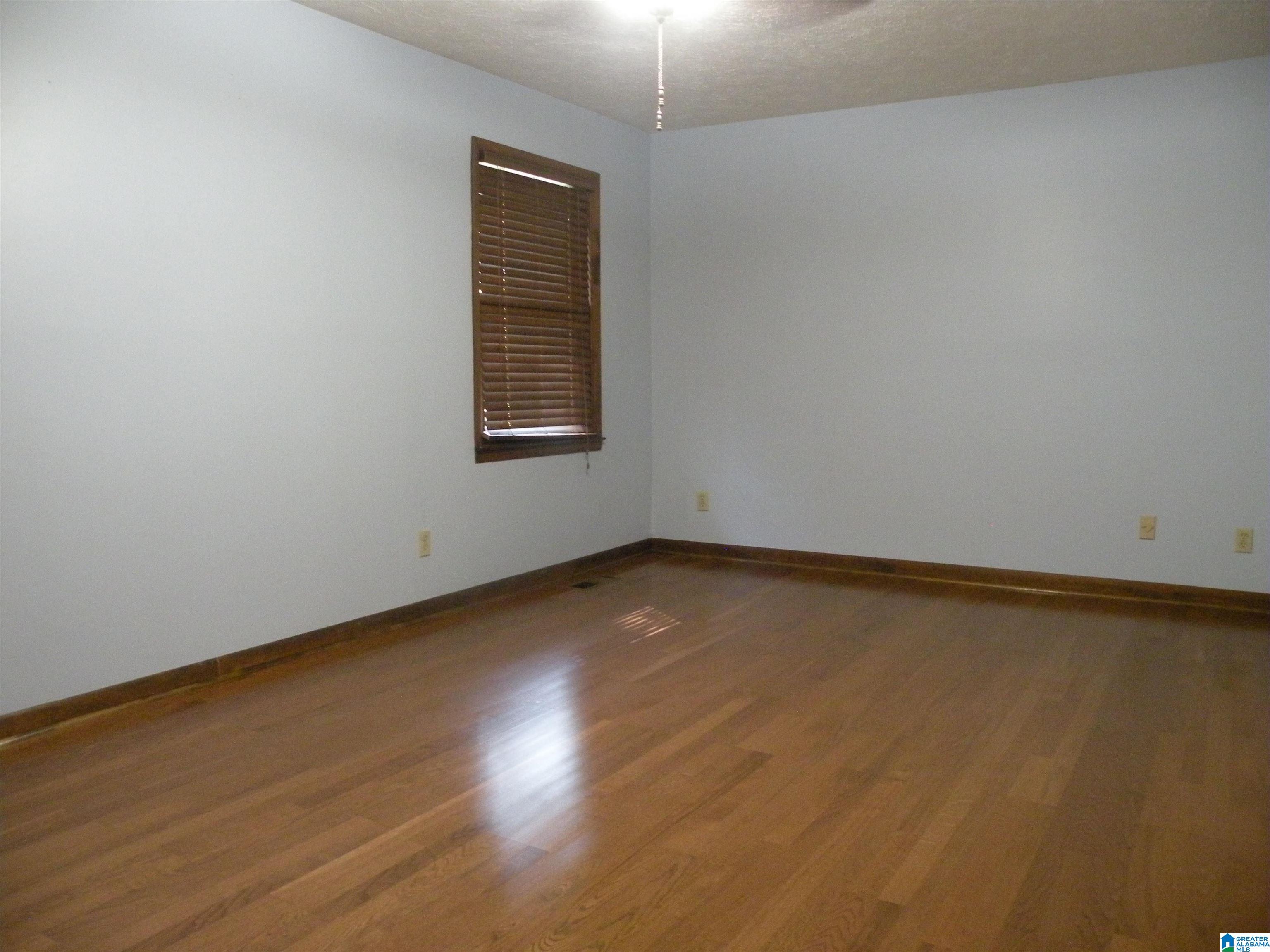1404 Stonehill Road Sylacauga, AL 35150 - Photo 14 of 36