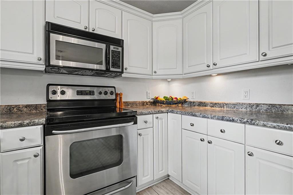 2220 Learnard Avenue Lawrence, KS 66046 - Photo 14 of 37