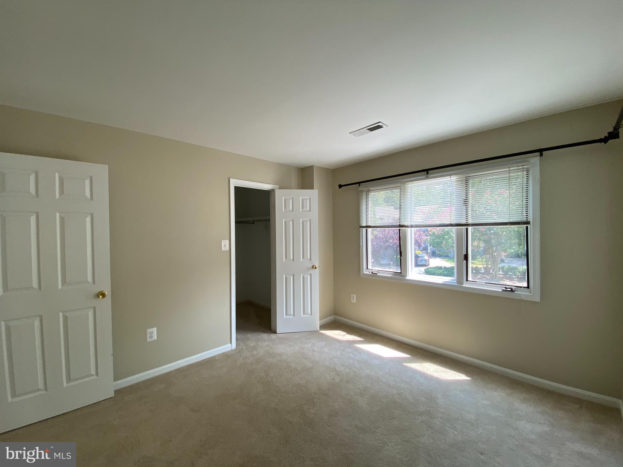 1256 Wedgewood Manor Way Reston, VA 20194 - Photo 27 of 45 Upper Level Bedroom 1...