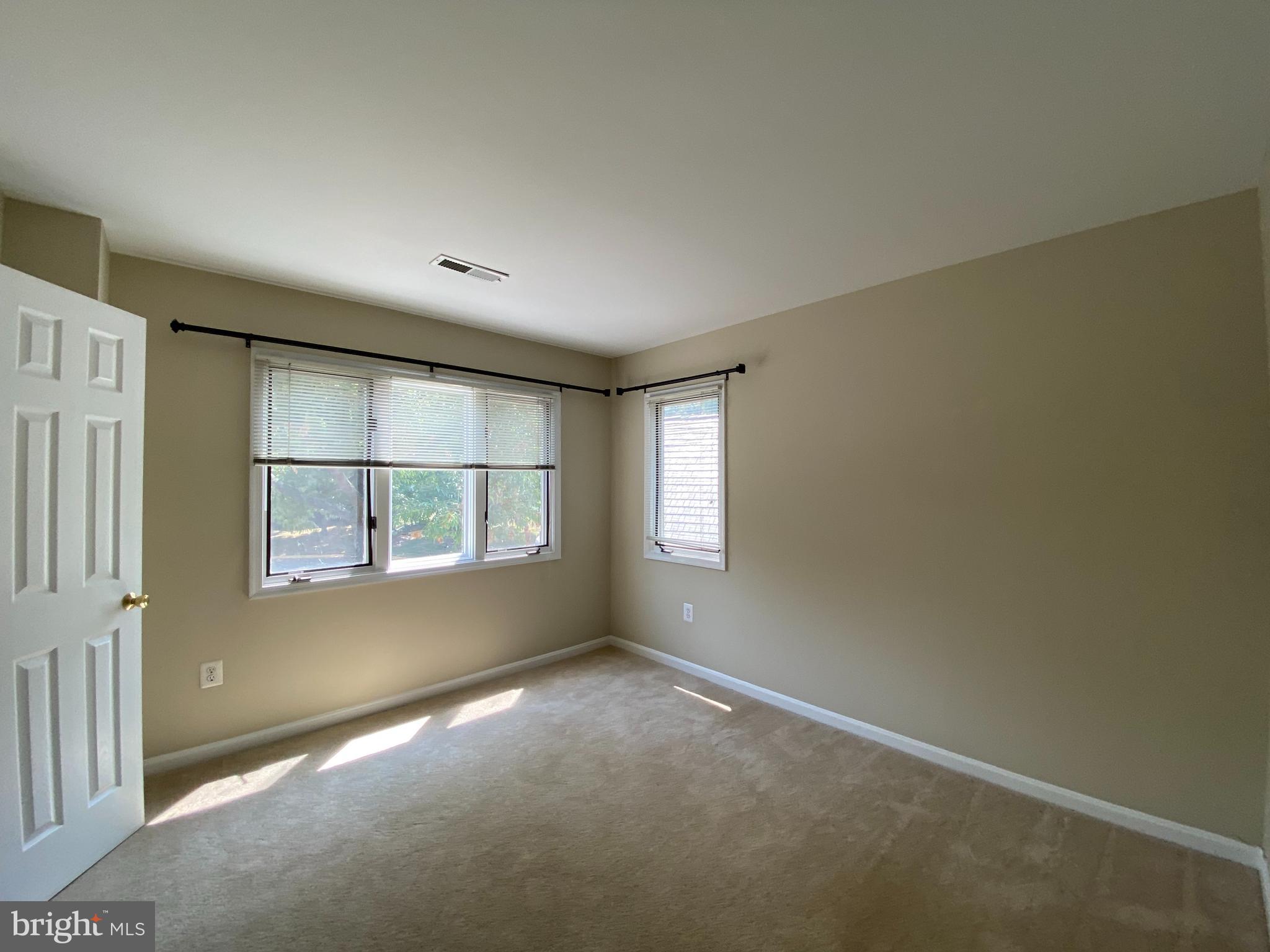 1256 Wedgewood Manor Way Reston, VA 20194 - Photo 28 of 45 Upper Level Bedroom 1...