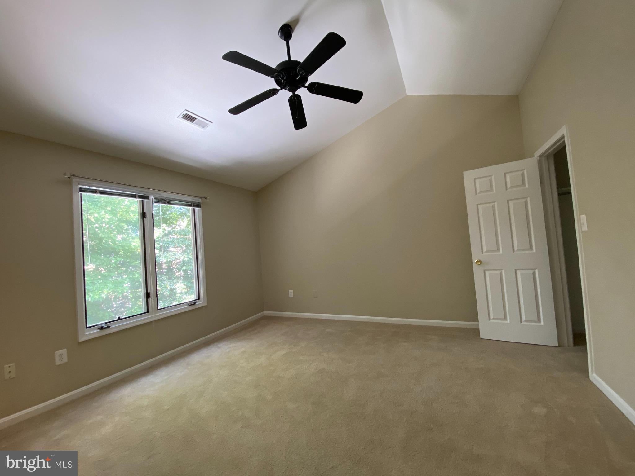 1256 Wedgewood Manor Way Reston, VA 20194 - Photo 32 of 45 Upper Level Bedroom 2...