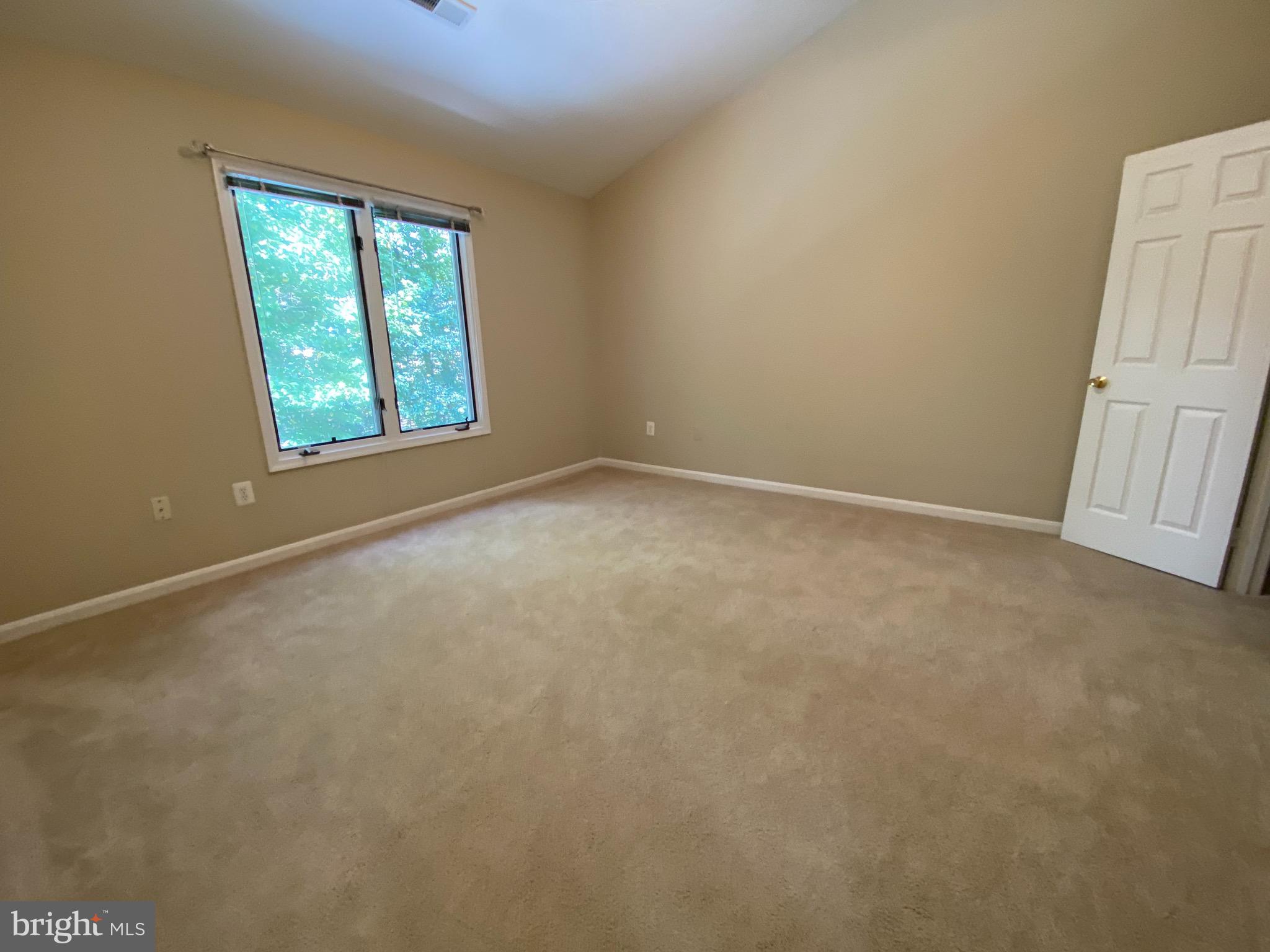 1256 Wedgewood Manor Way Reston, VA 20194 - Photo 33 of 45 Upper Level Bedroom 2...