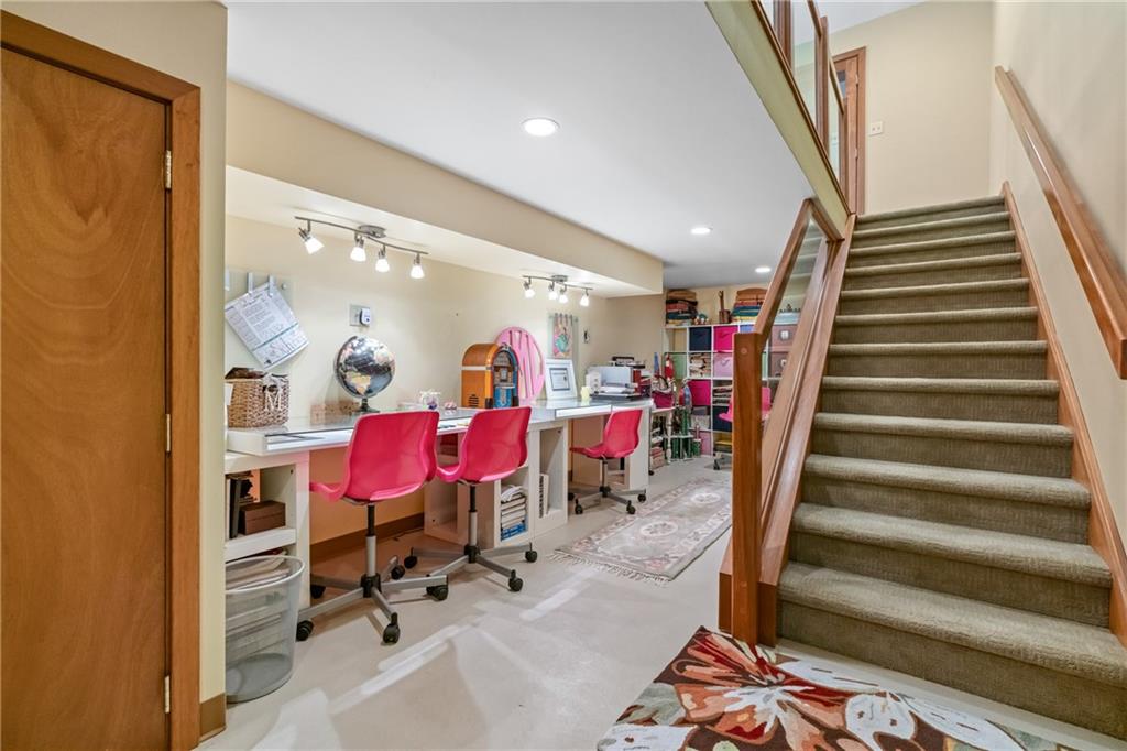 337 Fox Chapel Road Pittsburgh, PA 15238 - Photo 34 of 40 Study area with built-in desks on lower level
