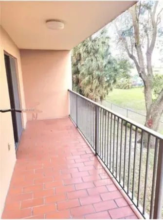 $2,100 | 5765 West 25th Court, Unit 211, Hialeah, FL 33016