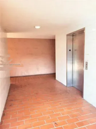 $2,100 | 5765 West 25th Court, Unit 211, Hialeah, FL 33016