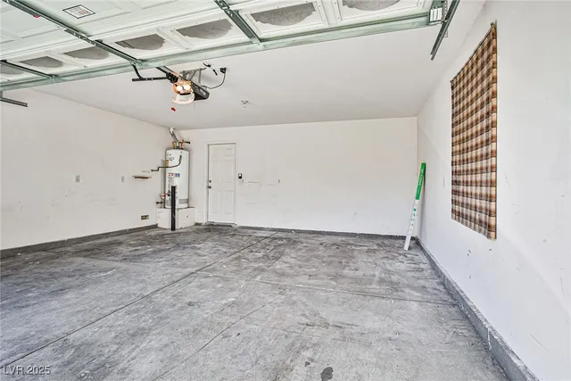 $2,100 | 7425 Treasure Chest Street, Las Vegas, NV 89139