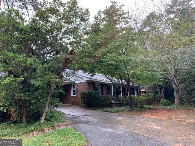 $1,800 | 1000 College Station Road, Athens, GA 30605