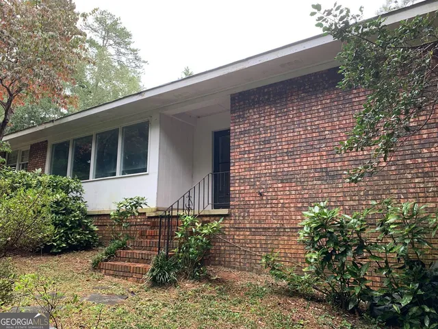 $1,800 | 1000 College Station Road, Athens, GA 30605