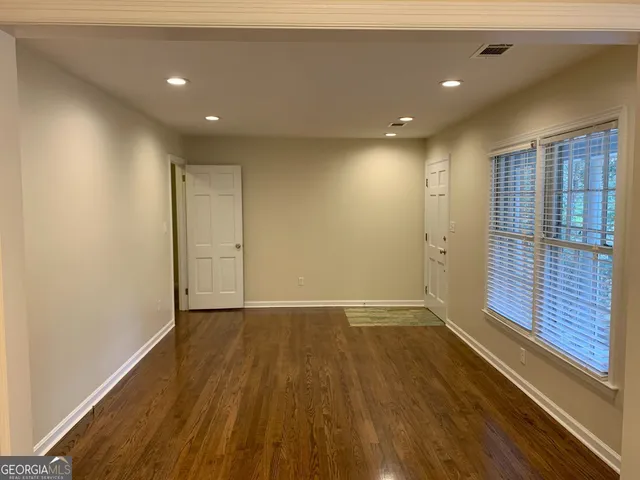 $1,800 | 1000 College Station Road, Athens, GA 30605